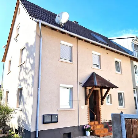 Traumwohnung Mit Sonnen-balkon - Nur 5 Min Vom Ep *