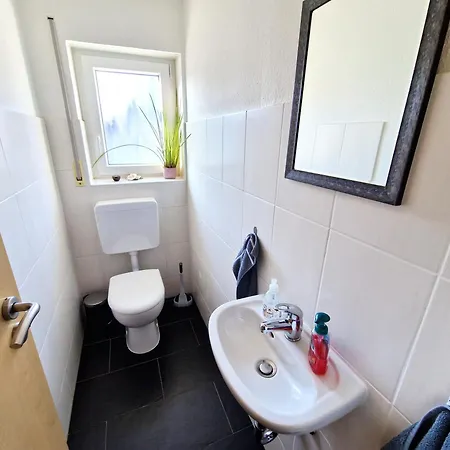 Traumwohnung Mit Sonnen-balkon - Nur 5 Min Vom Ep