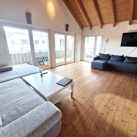 Apartment Traumwohnung Mit Sonnen-balkon - Nur 5 Min Vom Ep Rheinhausen