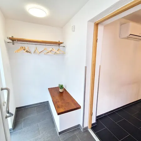 Traumwohnung Mit Sonnen-balkon - Nur 5 Min Vom Ep