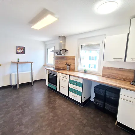 Traumwohnung Mit Sonnen-balkon - Nur 5 Min Vom Ep Apartment