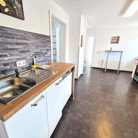Traumwohnung Mit Sonnen-balkon - Nur 5 Min Vom Ep *
