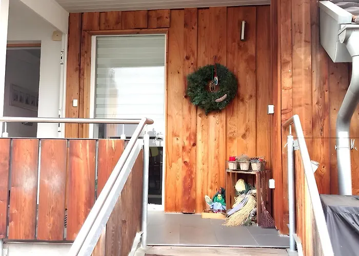 Traumwohnung Mit Sonnen-balkon - Nur 5 Min Vom Ep Daire