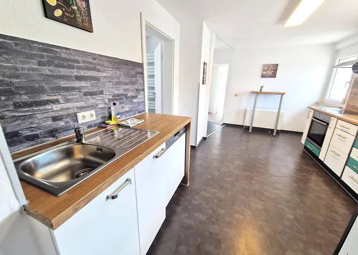 Traumwohnung Mit Sonnen-balkon - Nur 5 Min Vom Ep *